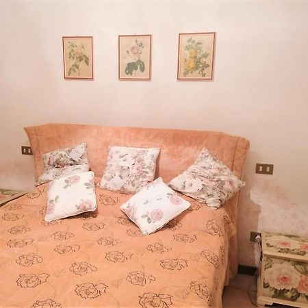 Casa Gisela Desenzano del Garda Exterior foto